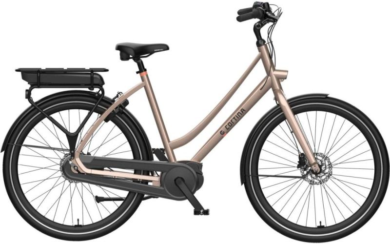 <p>De&nbsp;Cortina E-Tide&nbsp;is een stevige en stijlvolle stadsfiets die gemaakt is voor dagelijks gebruik. Met het robuuste frame, de praktische voordrager en comfortabele zithouding rijd je moeiteloos naar werk, school of de supermarkt.&nbsp;</p>
